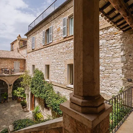Comunicanti, Tra Antico E Moderno Apartment *