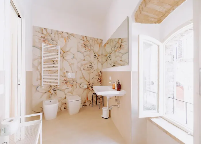 Comunicanti, Tra Antico E Moderno Assise